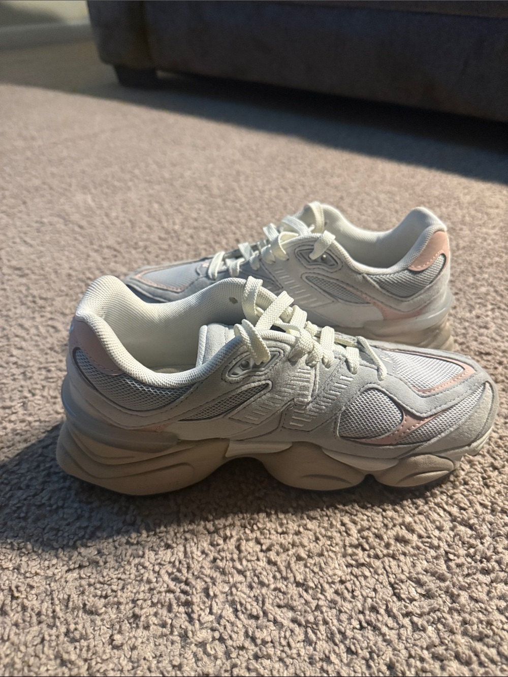 New Balance 9060 - Picture 4 of 6
